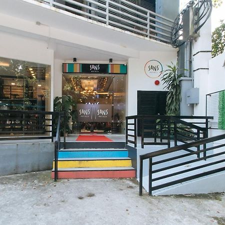 Sans Hotel At Algers Suites Marikina By Reddoorz Kültér fotó