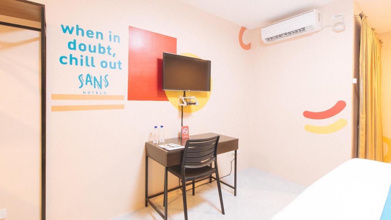 Sans Hotel At Algers Suites Marikina By Reddoorz Kültér fotó