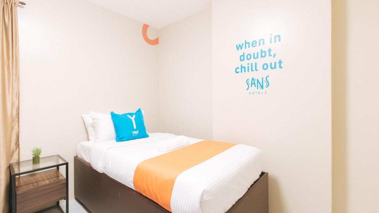 Sans Hotel At Algers Suites Marikina By Reddoorz Kültér fotó