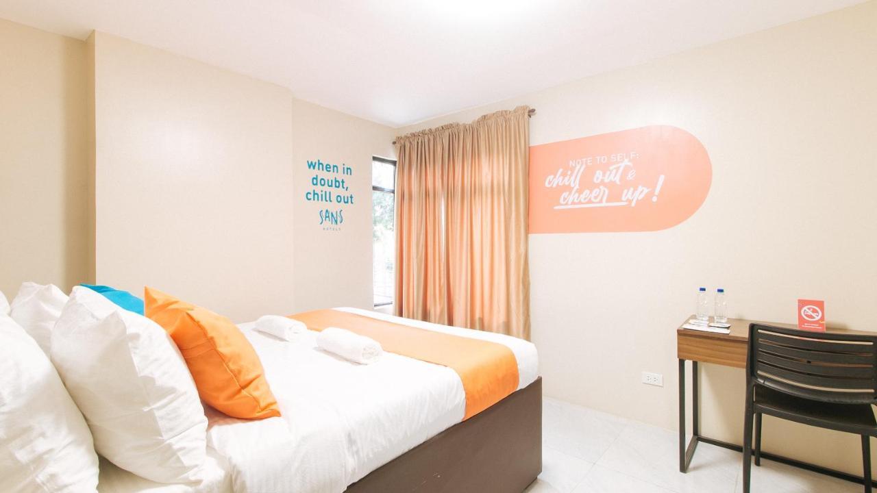 Sans Hotel At Algers Suites Marikina By Reddoorz Kültér fotó